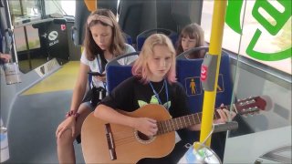 Pokój komunikują muzycznie! Koncerty w ostrołęckich autobusach