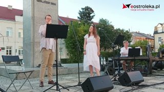 ArtCzwARTek na placu Bema. Agata Salitra i Kamil Załuska. "Zamknięci w portretach"