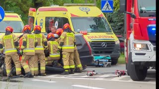 Ostrołęka sparaliżowana! Wypadek busa i auta na Wojciechowicach. Ranni i ogromne korki