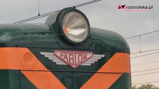 Pociąg retro Intercity Nieśpieszny "Kurpiak" na stacji Ostrołęka 